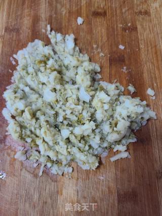 酸菜肉沫生煎包的做法步骤：1