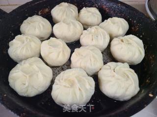 酸菜肉沫生煎包的做法步骤：8