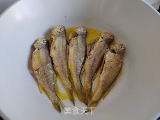 红烧小黄鱼的做法步骤：3