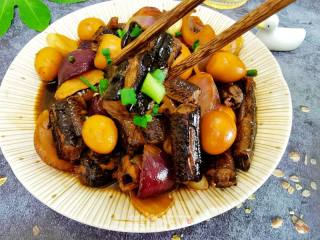 色香味俱全的家常菜/红烧黄鳝鹌鹑蛋的做法步骤：10