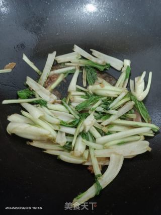 炒海白菜梗的做法步骤：3