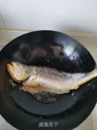 香辣黄花鱼的做法步骤：3
