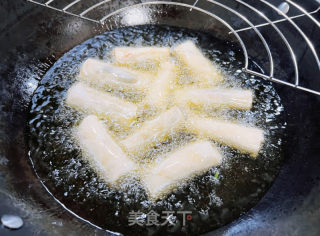 炸春卷的做法步骤：6