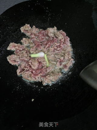 笋尖炒牛肉的做法步骤：6