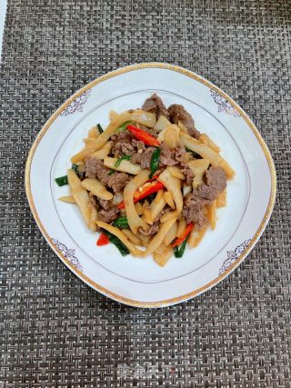 笋尖炒牛肉的做法步骤：12