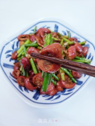 蒜薹炒肥肠的做法步骤：10