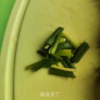 胡萝卜炒西兰花的做法步骤：2
