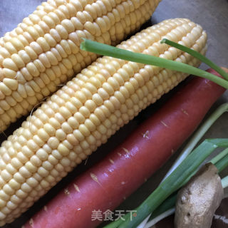 水果玉米排骨汤的做法步骤：1