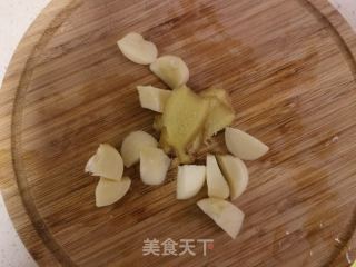 菌菇豆腐汤的做法步骤：3