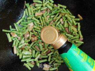 豆角炒五花肉的做法步骤：5