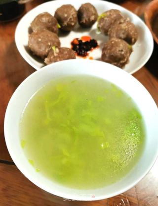 牛肉丸芹菜汤的做法步骤：8