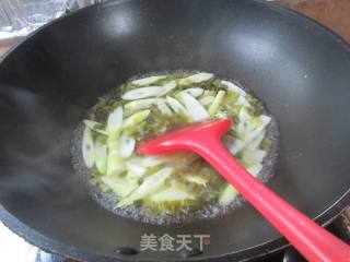 咸菜野山笋煮巴沙鱼柳的做法步骤：7