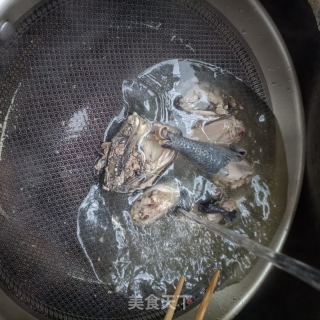 玉米山药炖乌鸡的做法步骤：4