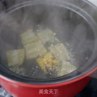玉米山药炖乌鸡的做法步骤：11