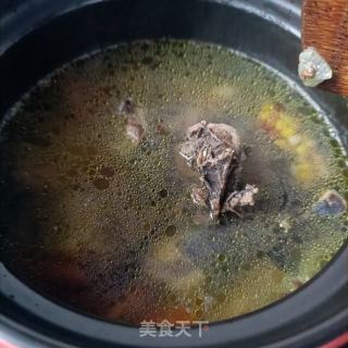 玉米山药炖乌鸡的做法步骤：15