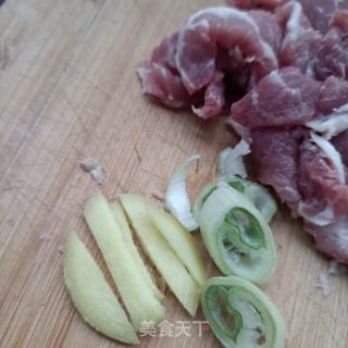 白菜鸡汤炖豆腐的做法步骤：2