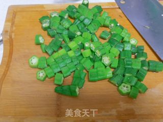 秋葵炒蛋的做法步骤：3