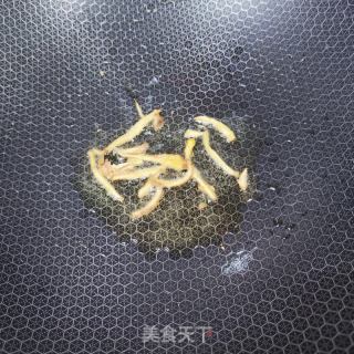 蘑菇板栗烧鸡块的做法步骤：4