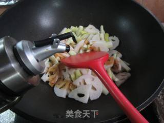 细笋炒莲藕的做法步骤：6