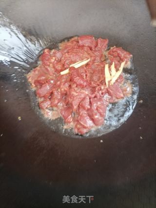 蒜苔炒牛肉的做法步骤：3