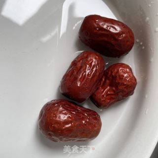 红枣杏仁奶的做法步骤：2