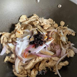 孜然炒鸡胸肉的做法步骤：5