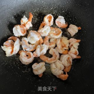 家常炒虾仁的做法步骤：4