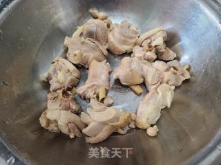 鹿茸菇炖鸡的做法步骤：5