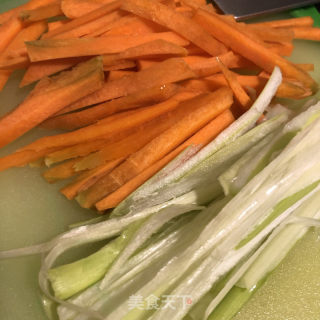 酸辣米粉的做法步骤：3
