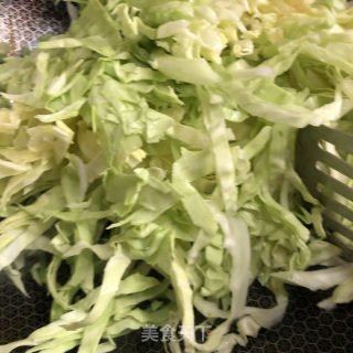 爆炒圆白菜的做法步骤：4