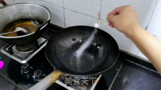 鲤鱼豆腐汤的做法步骤：1
