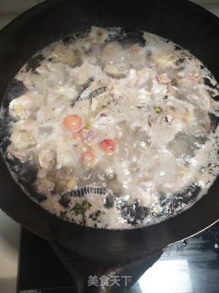 虫草花鸡汤的做法步骤：4