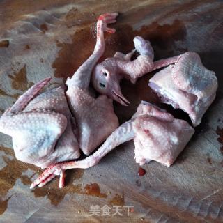 红参鸽子汤的做法步骤：3