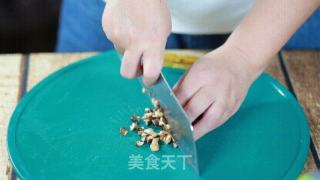 【滋味】铺、卷、蒸！简单几步教你自制鸡肉卷的做法步骤：2