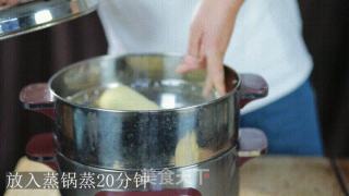 【滋味】铺、卷、蒸！简单几步教你自制鸡肉卷的做法步骤：6