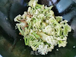 炒菜花的做法步骤：10