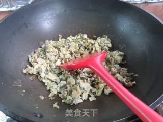 咸菜鸡蛋馅荞麦蒸饺的做法步骤：3