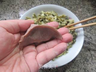 咸菜鸡蛋馅荞麦蒸饺的做法步骤：6