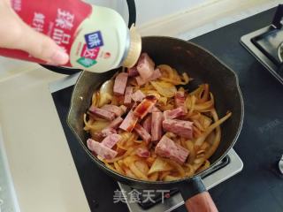 午餐肉炒洋葱的做法步骤：5