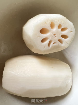 凉拌藕片的做法步骤：1