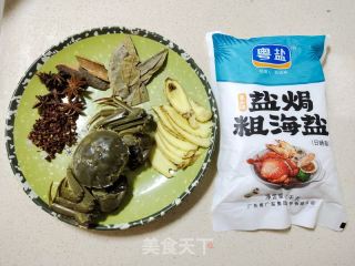 盐焗毛蟹的做法步骤：1