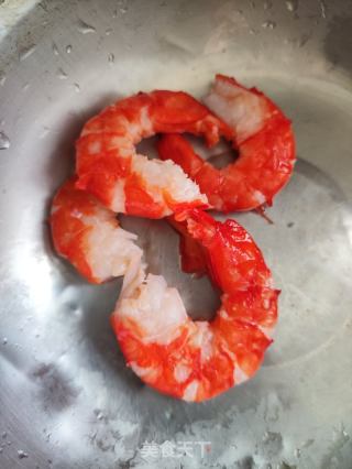 白玉菇大虾汤的做法步骤：1