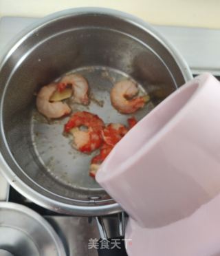 白玉菇大虾汤的做法步骤：6