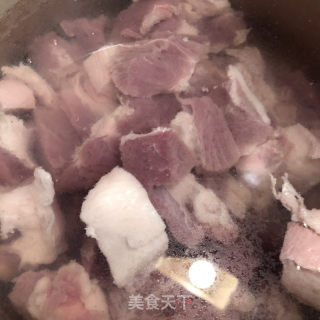 炖梅花肉（一肉三吃）的做法步骤：1