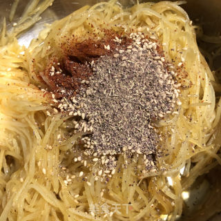 拌土豆丝的做法步骤：7