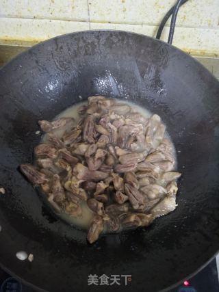 辣椒炒鸡心的做法步骤：6