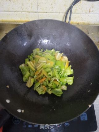 辣椒炒鸡心的做法步骤：7