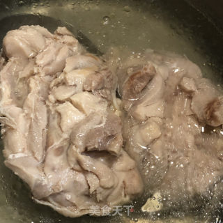 鸡腿煲仔饭的做法步骤：2