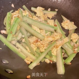 丝瓜炒鸡蛋的做法步骤：7