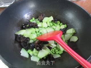 黑木耳毛豆炒佛手瓜的做法步骤：8